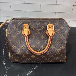 Louis Vuitton Brown Monogram Handbag (Speedy)